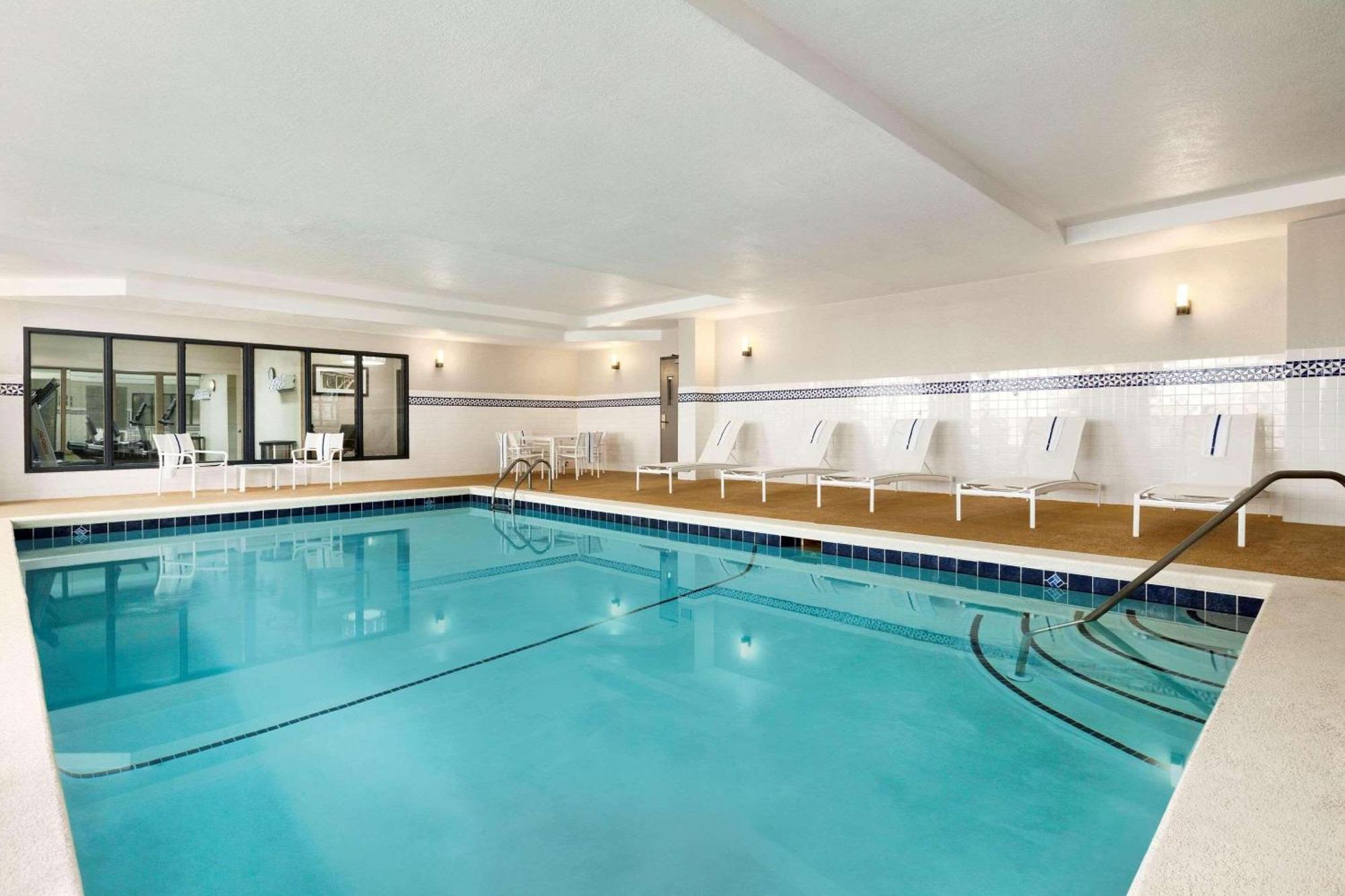 Country Inn & Suites By Radisson, Dalton, Ga Esterno foto