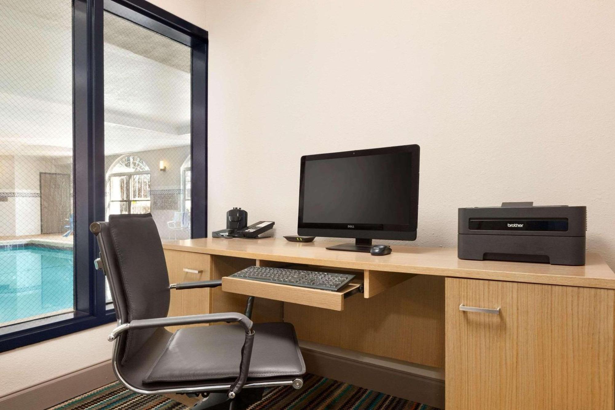 Country Inn & Suites By Radisson, Dalton, Ga Esterno foto